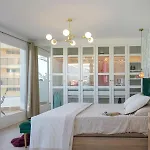 Luxury Penthouse Sea Views- Jacuzzi - Sauna