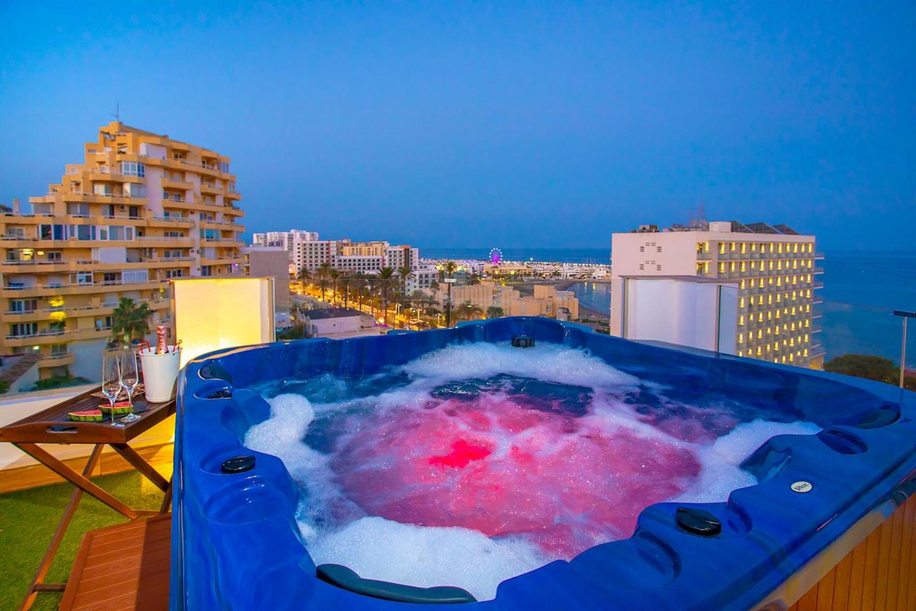 Apartment Luxury Penthouse Sea Views- Jacuzzi - Sauna